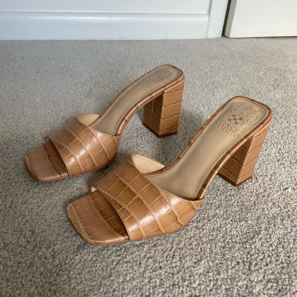 Vince camuto tan croc block heels - Picture 3 of 4